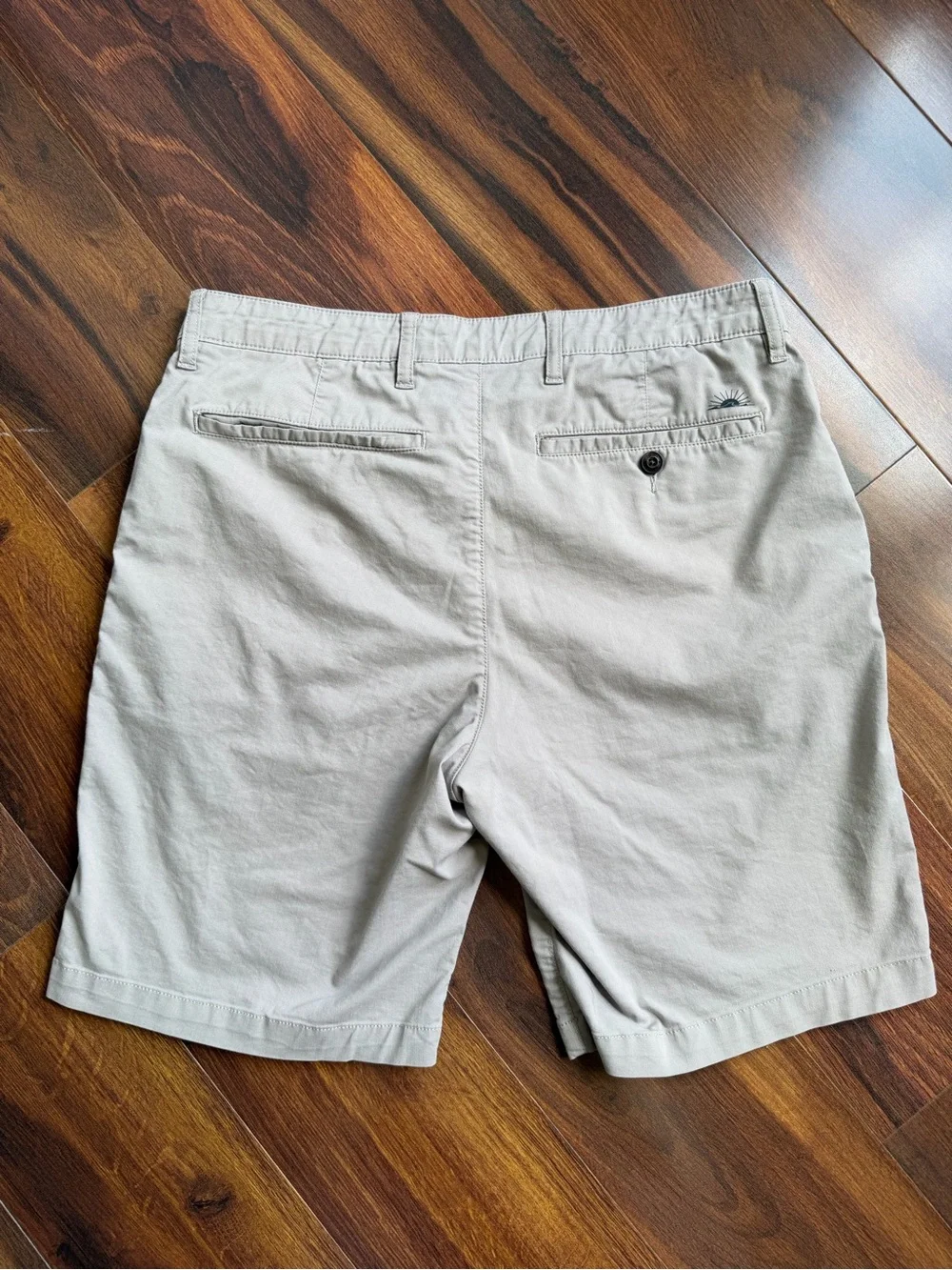 Faherty 9” Movement Chino Short Fossil Size 32 Pockets Organic Cotton Blend